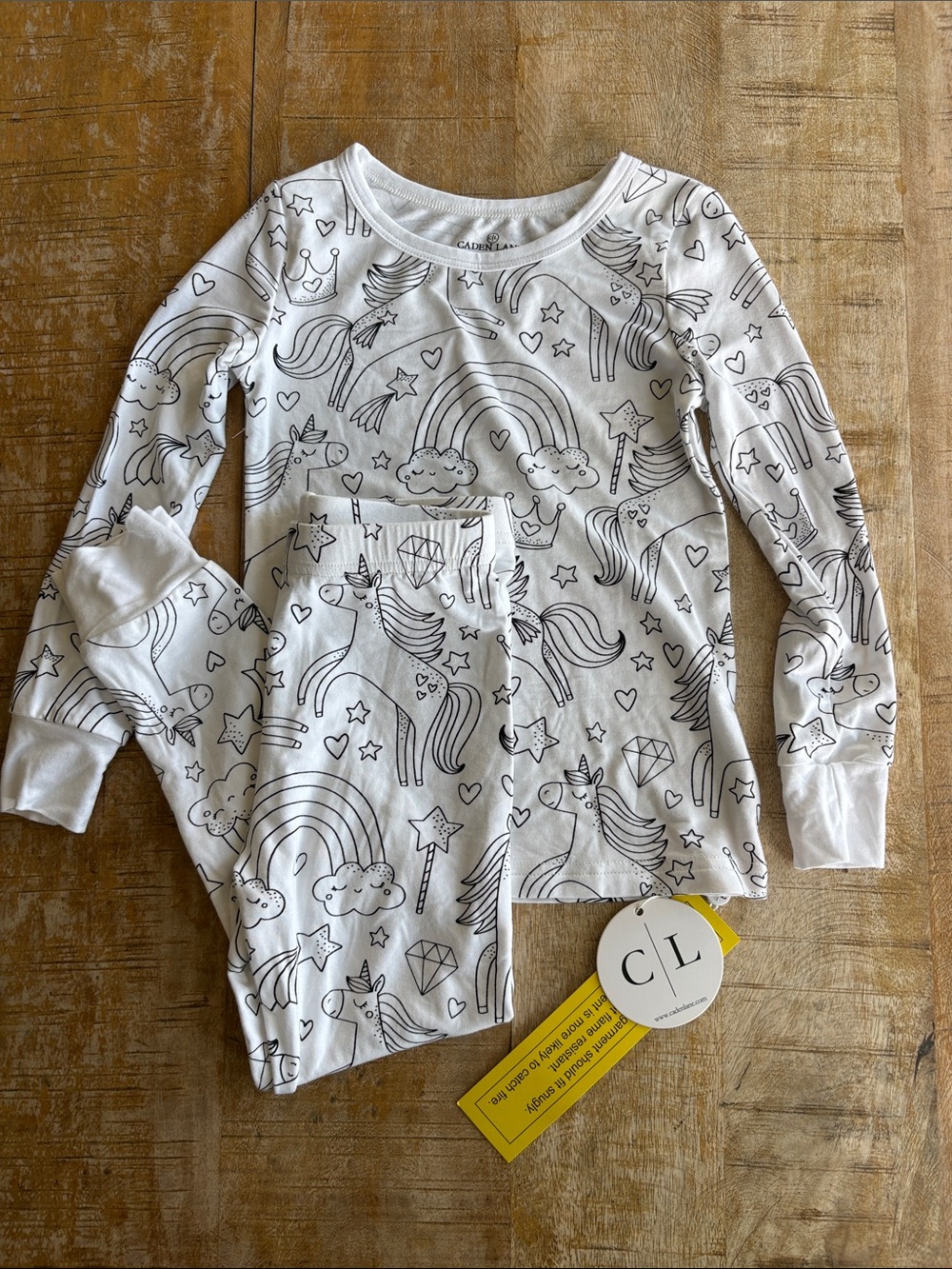 NWT Caden Lane Girls Unicorn & Rainbow Pajama Set 4t